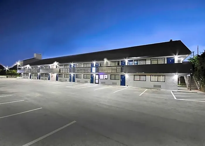 Hotel 6 Oh - Osu North Columbus