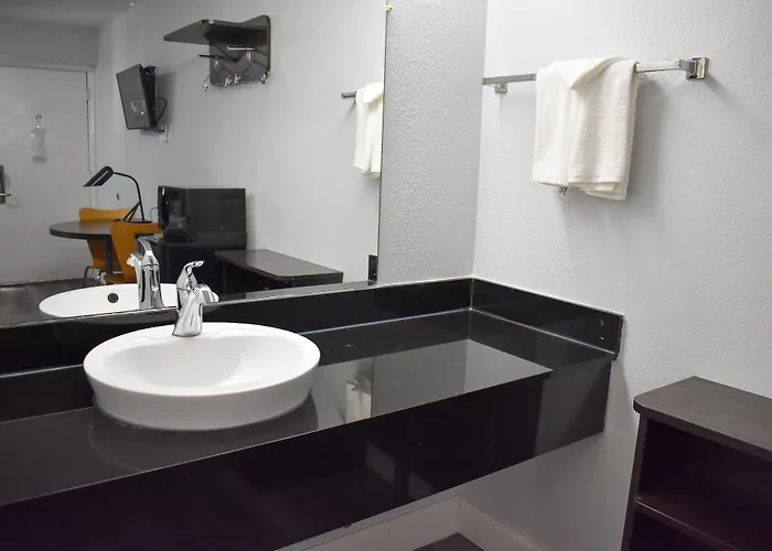Hotel 6 Oh - Osu North